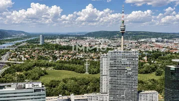 Expose DC2 Tower - Familienwohnung mit Weitblick - 3 Zimmer 2 Loggien - Westausrichtung