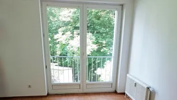 Expose Sofortbezug - große 3-Zimmerwohnung mit Terrasse