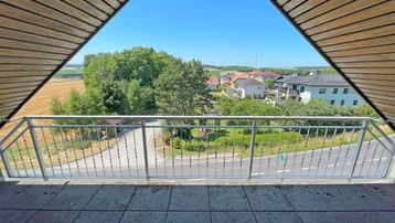 Expose 3-Zimmer-Dachgeschoßwohnung inkl. Garagenplatz