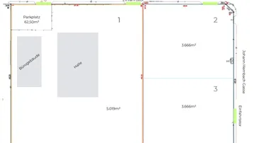 Übersichtsplan eines Gewerbegrundstücks mit Bürogebäude, Lagerhalle, Parkplätzen und mehreren Zufahrten.