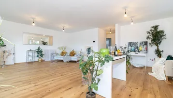 Expose MODERNES NEUBAUHAUS MIT GARTEN UND KLARER RAUMAUFTEILUNG