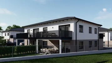 Moderne Neubau-Doppelhaushälfte mit Balkonen und Terrassen in grüner Umgebung.