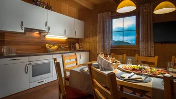 Expose Touristische Vermietung! Geräumiges 3-Zi. Appartement | Ski-In & Ski-Out