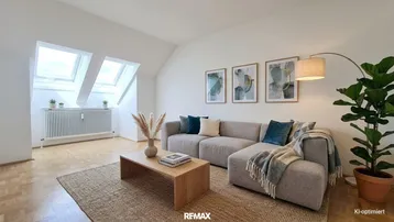 Helles Wohnzimmer mit modernem Sofa, Holzboden und Dachfenstern in der Dachschräge, modern eingerichtet.