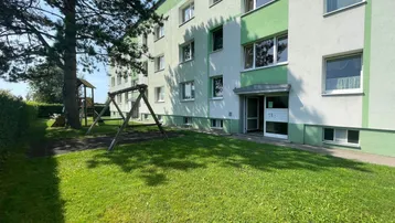 Expose Attraktive 4-Zimmer-Wohnung mit Balkon &amp; Stellplatz in Schärding! Badezimmer &amp; WC werden saniert! Ab 01.08.2026 verfügbar!