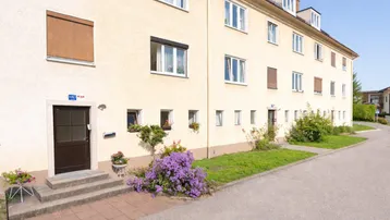 Expose günstige 2 Zimmerwohnung im Erdgeschoss – ruhig und grün wohnen in Ampflwang mit dennoch guter Infrastruktur! Verfügbar ab 01.09.2026!