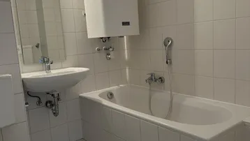 Expose Attraktive 1-Raum-Wohnung in Kirchdorf an der Krems – 33,47 m², nur € 377,36 inkl. Heizkosten &amp; USt.! Ab 01.12.2026 verfügbar!