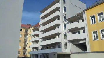 Expose Helle 3-Zimmer-Wohnung im Obergeschoss mit Balkon - geförderte Miete - 3 Zimmer 