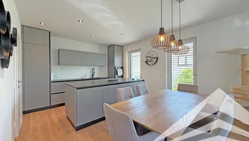 Expose NEUBAU - Einzigartige 4 Zimmerwohnung mit Terrasse und TG-Platz in St. Magdalena