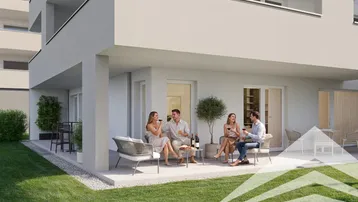 Gemütliche Terrasse mit Sitzgelegenheiten und direktem Zugang zum gepflegten Gartenbereich.
