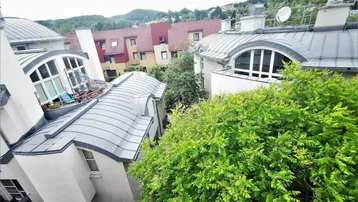 Expose 5 Zimmer in ruhiger Lage: Anzengruberstraße 73!