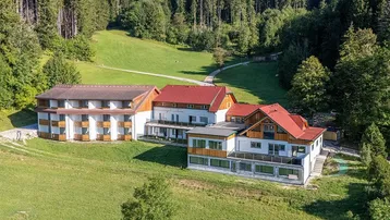 Expose Familienfreundliches 79 m² Anlage-Apartment mit zwei Schlafzimmern und sonniger Terrasse