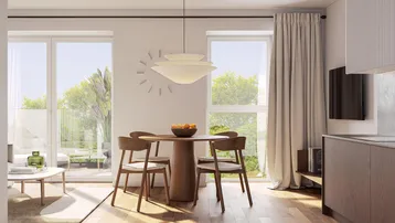 Modernes Wohn-Esszimmer mit Holzboden, großen Fenstern und Zugang zur Terrasse.