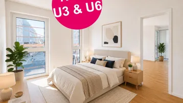 Helles Schlafzimmer mit modernem Bett, Holzboden und großen Fenstern, die viel Tageslicht hereinlassen.