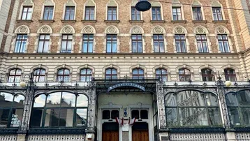 Expose MARGARETENHOF /// VIEL PLATZ UND LICHT /// TOLLE DACHTERRASSENWOHNUNG