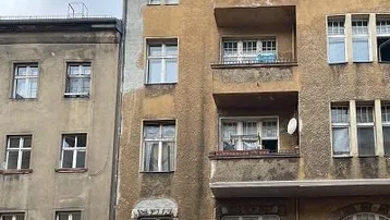 Expose Wohnung mit zwei Zimmern und Kabinett in einem generalsanierten Altbau