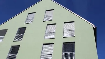 Expose Neuwertig ausgebautes Mehrfamilienhaus mit 5 Wohnungen