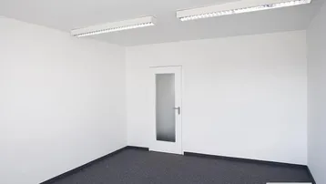 Expose Familienfreundliche Wohnung mit 3 Zimmern und 3 Stellplätzen