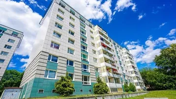 Expose Familienfreundliche 4-Zimmer-Wohnung mit Loggia & Lift