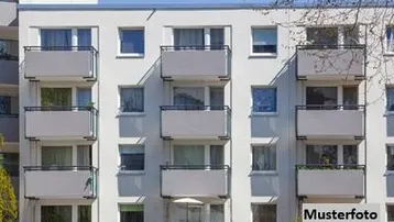 Expose Attraktives Immobilienpaket: Wohn- und Geschäftshaus & freistehendes Einfamilienhaus
