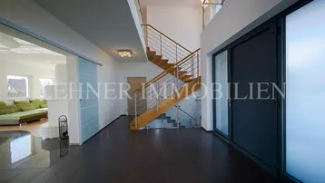 Expose !!! VERMITTELT !!!! * LIEBOCH * GROSSZÜGIGES ANWESEN MIT HERRLICHEM BLICK AUF DIE KORALPEN - IDEAL FÜR FAMILIE, BERUF &amp; HOBBYS *