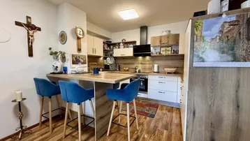 Expose Charmante 3-Zimmer-Wohnung mit sonniger Loggia und Tiefgaragenstellplatz