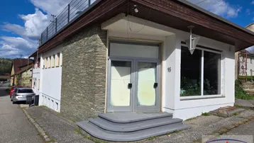Expose Ferlach - Schönes Haus mit viel Potential mitten im Zentrum!