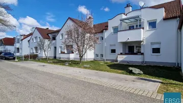 Expose Familienwohnung im OG mit Loggia