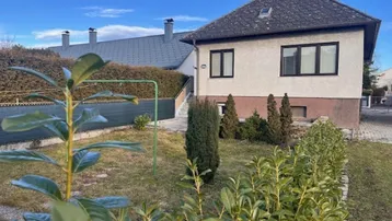 Expose Charmantes 3-Zi-Einfamilienhaus mit Garten, Terrasse &amp; Garage in St. Pölten um 268.000 €
