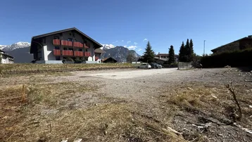 Expose Vielseitig nutzbare Schotterfläche mit guter Zufahrt