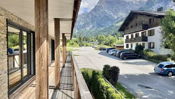 Expose Exklusiver Zweitwohnsitz mit 45 m² Panoramabalkon in Hinterthal