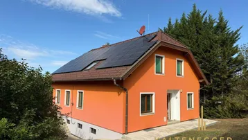 Expose Großzügiges Einfamilienhaus mit moderner Technik und herrlichem Ausblick in Klement