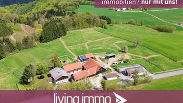 Expose Vierseithof Engelhartszell: Pferde-/Tierhaltung, Tiergehege, Wald &amp; Wiesenflächen – 16 Hektar