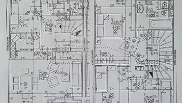 Detaillierter Grundrissplan mit Raumaufteilung, Loggia und mehreren Zimmern.