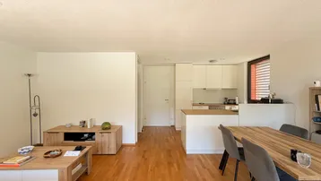 Expose Moderne 2-Zimmer-Wohnung mit überdachter Terrasse in Schwarzach