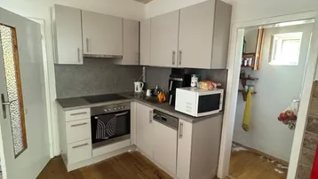 Expose 3-Zimmer-Wohnung mit Einbauküche und Balkon