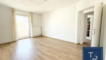 Expose Sanierte 4-Zimmer-Wohnung mit Balkon und Lift im Zentrum