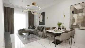 Helles, modernes Wohn-Esszimmer mit eleganten Möbeln, Marmorboden und stilvollen Leuchten.