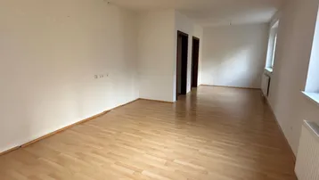 Expose *AKTION* 1- MONAT MIETFREI* - 94 m²-großzügige 3 Zimmerwohnung