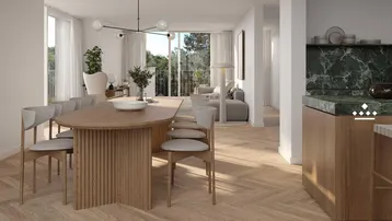 Heller, offener Wohn- und Essbereich mit Holzboden, modernen Möbeln und Zugang zum Balkon.