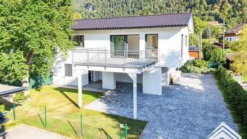 Expose Erstbezug trifft Naturidylle: Moderne Doppelhaushälfte in außergewöhnlicher Lage