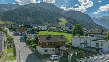 Expose Landhaus mit Charakter in zentraler und ruhiger Lage