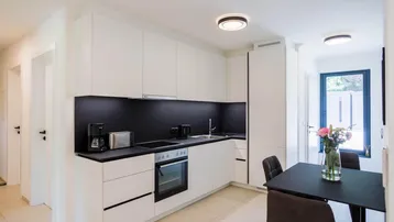 Expose Großes WG-Zimmer (18 m²) in einer teilweise möblierten 3er-WG mit Terrasse und Garten