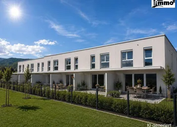 Moderne Reihenhäuser mit privaten Terrassen und Gärten unter strahlendem Sonnenschein.