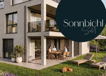 Moderne Wohnanlage mit großer Terrasse und Gartenbereich, ideal für entspannte Stunden im Freien.