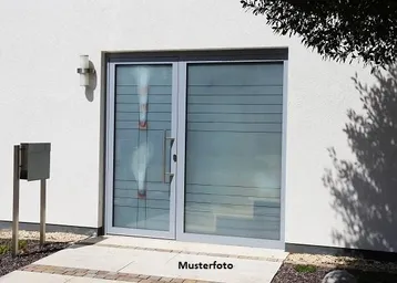 Expose Einfamilien-Doppelhaushälfte mit Garten, Carport und Terrasse