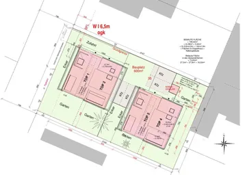 Grundrissplan zeigt die Anordnung von vier Doppelhaushälften mit Gärten und Zufahrten auf einem 600m² großen Bauplatz.