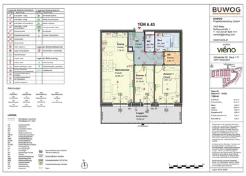 Grundriss einer Wohnung mit drei Zimmern, Küche, Bad und Loggia, inklusive Elektroinstallationen.