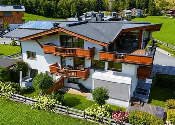 Expose Luxuriöse Obergeschosswohnung in Aurach mit Bergblick