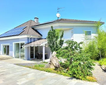 Expose Traumvilla mit Inventar, Pool, Gartenhaus, Naturnah-Stadtnah!